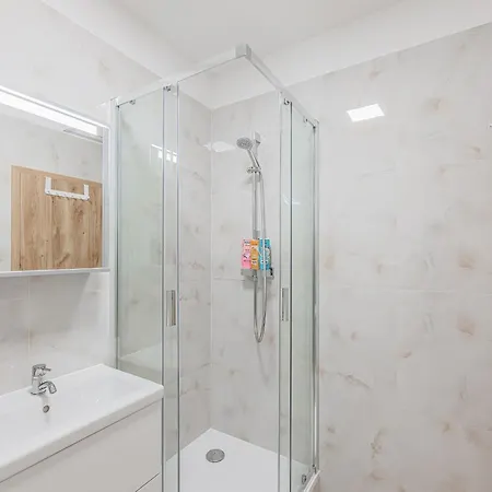 Flat Near Castle Stylish & Prime Location 3 * Πράγα