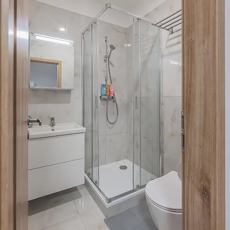 Flat Near Castle Stylish & Prime Location 3 Apartment *