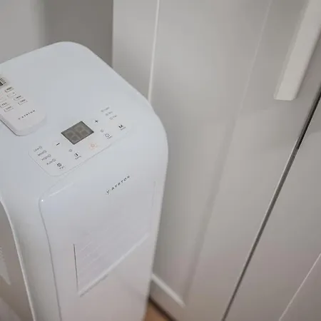 Flat Near Castle Stylish & Prime Location 3 شقة *
