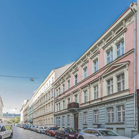 Flat Near Castle Stylish & Prime Location 3 Praag